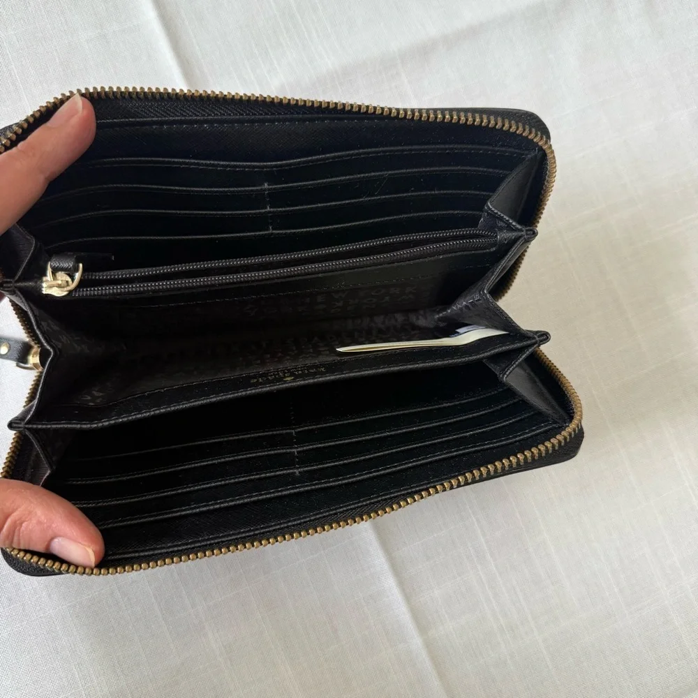 Kate Spade Black Leather Continental Zippered Wallet Faux Leather Neutral